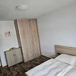 Apartament Eliasova 2 *